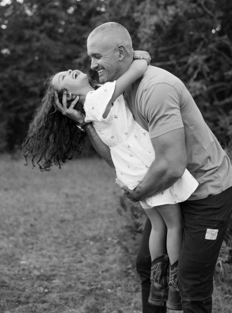 Father and daughter - black and white