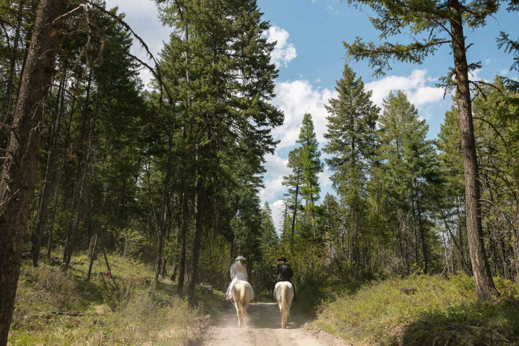 Northwest Montana Western Wedding Inspiration - Wedding with horses