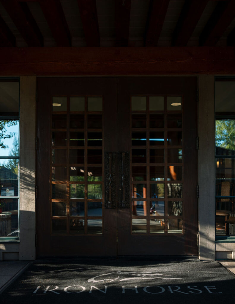 Exterior entrance of Iron Horse Golf Club during the rehearsal dinner